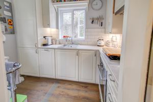 Kitchen- click for photo gallery
